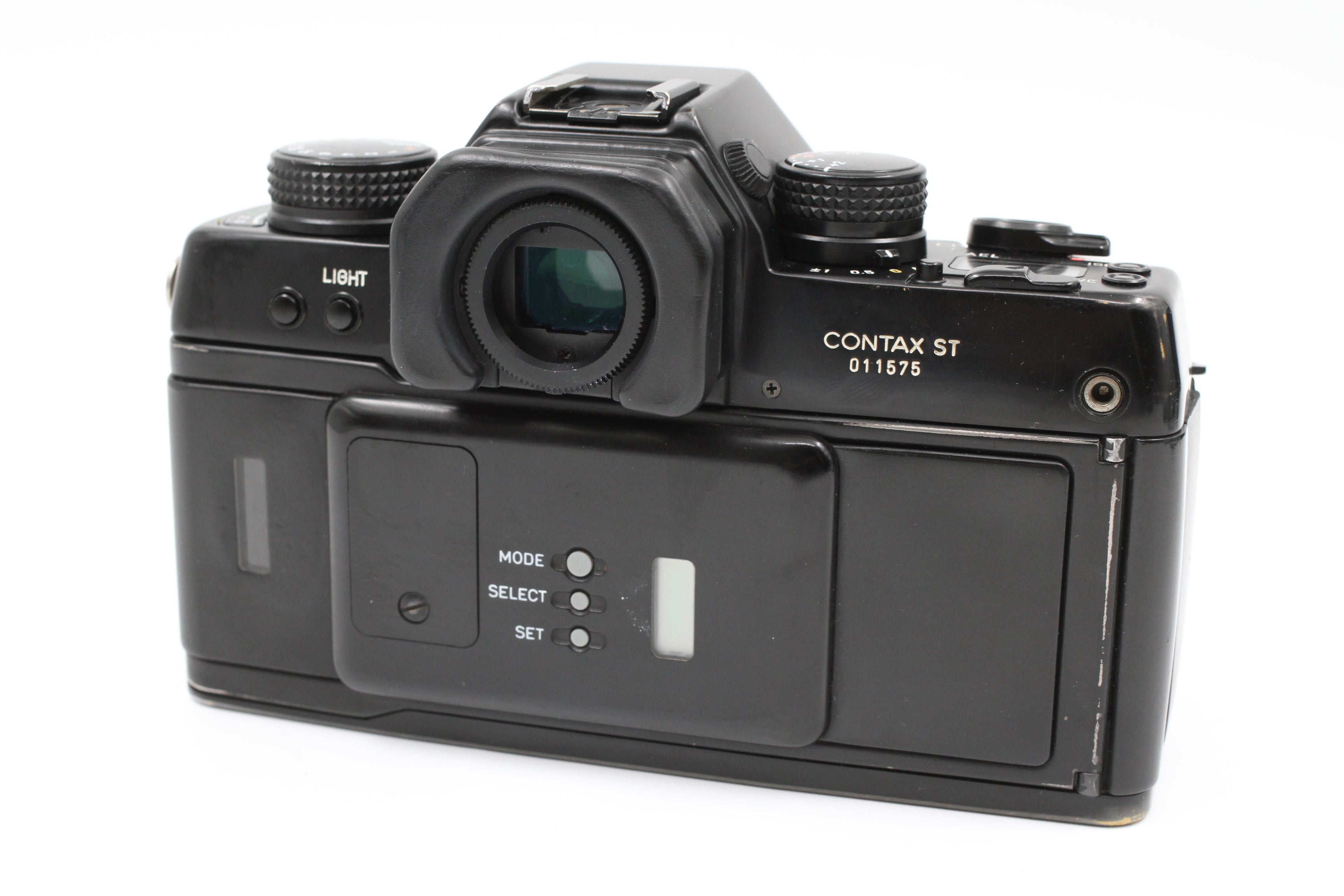 Contax ST 35mm SLR w/ Zeiss 50mm f/1.4 Planar