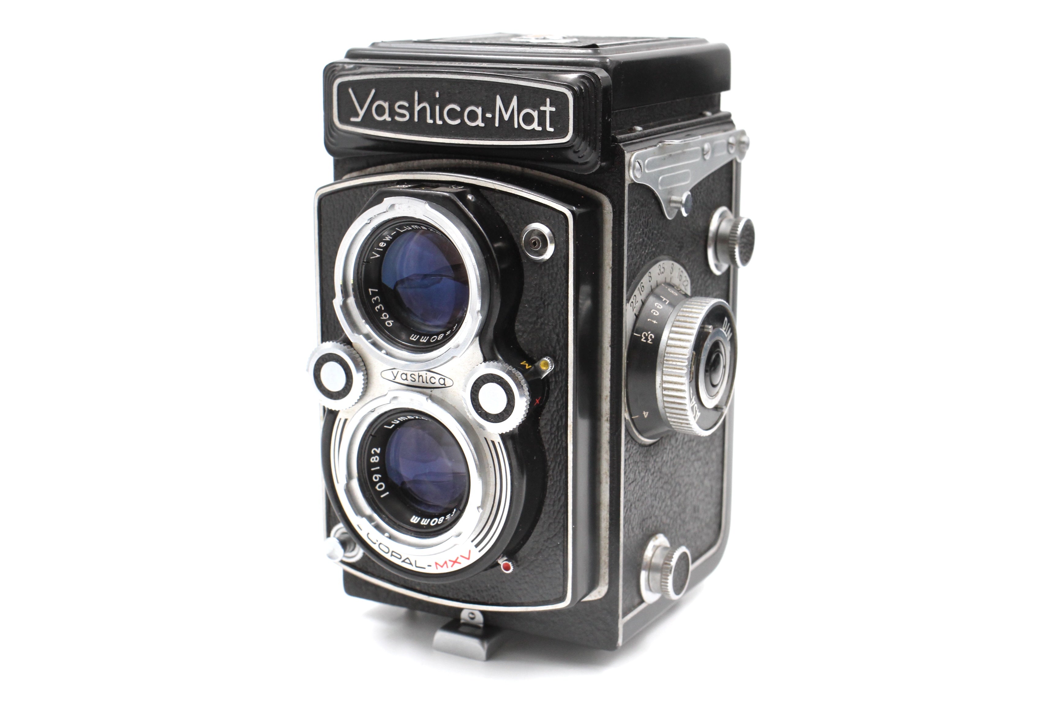 Yashica-Mat 120 6x6 Medium Format Camera w/ 80mm f3.5 Lumaxar & Case